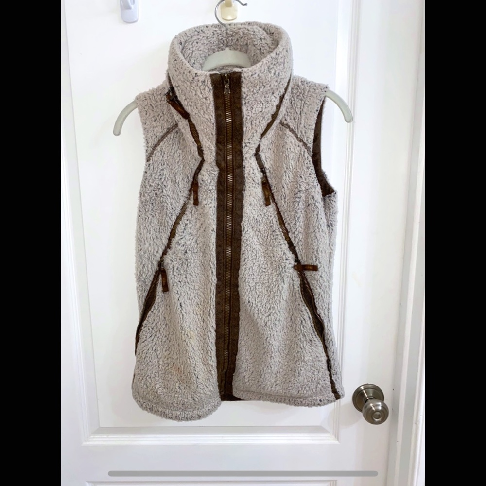 Kuhl Vest | Cream & Brown | Like New